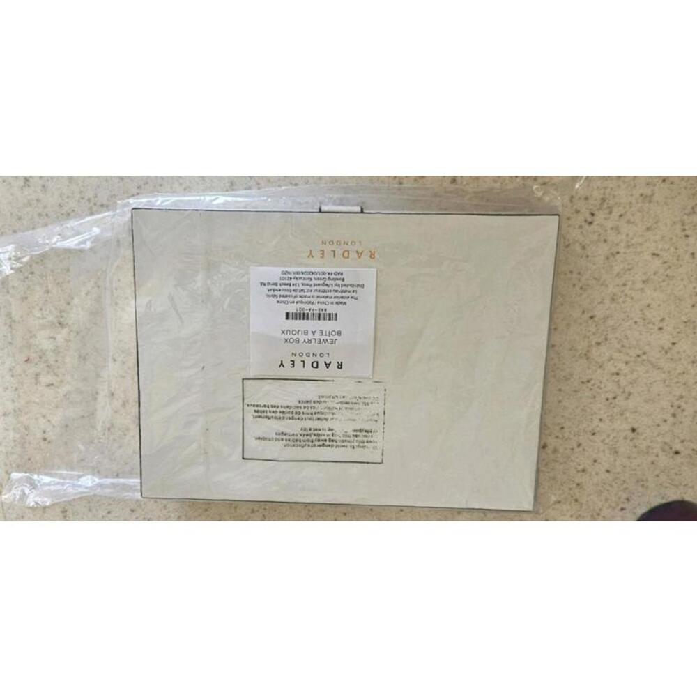 Radley London Jewelry Box White - Portable Travel Micro Suede - NEW IN BAG - Picture 6 of 6